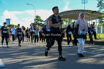 Runner Photo 1671119