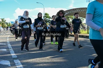 Runner Photo 1671232