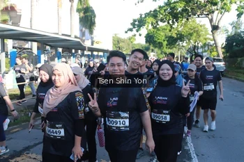 Runner Photo 1671348