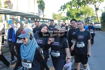 Runner Photo 1671429