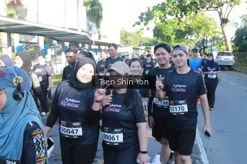 Runner Photo 1671435