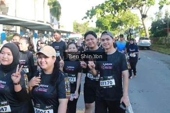 Runner Photo 1671443