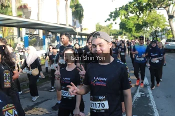 Runner Photo 1671460