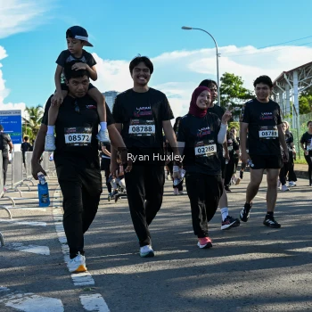 Runner Photo 1671673