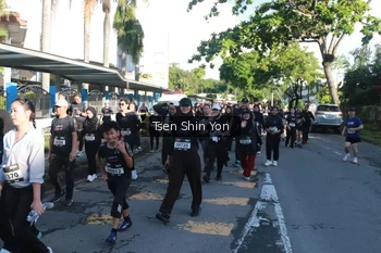 Runner Photo 1671719