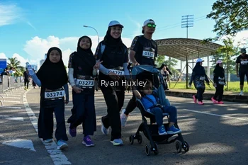 Runner Photo 1671993