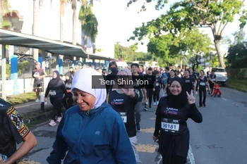 Runner Photo 1672010