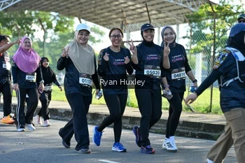 Runner Photo 1672026