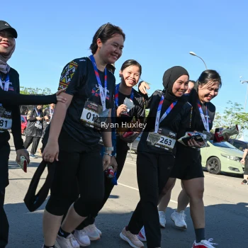 Runner Photo 1672395