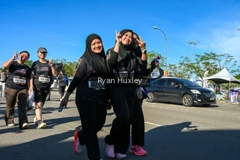 Runner Photo 1672416