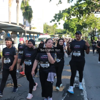 Runner Photo 1672484