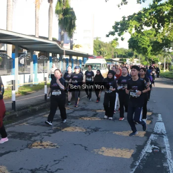 Runner Photo 1672513