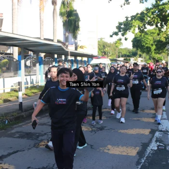 Runner Photo 1672568