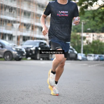 Runner Photo 1672596