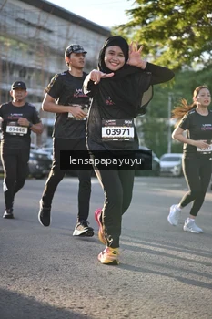 Runner Photo 1672603