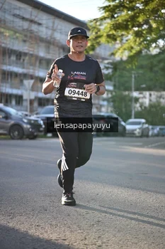 Runner Photo 1672610