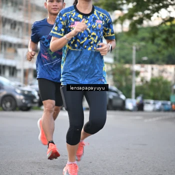 Runner Photo 1672661