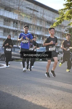 Runner Photo 1672670