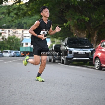 Runner Photo 1672675