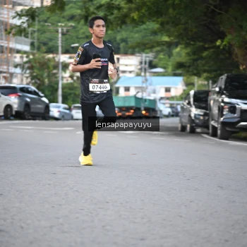 Runner Photo 1672688