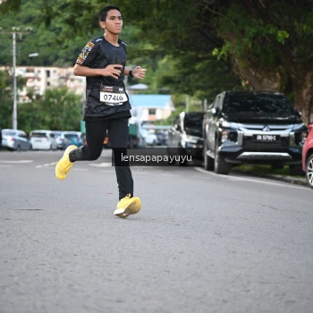 Runner Photo 1672701