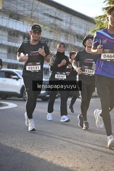 Runner Photo 1672703