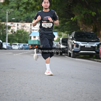 Runner Photo 1672709
