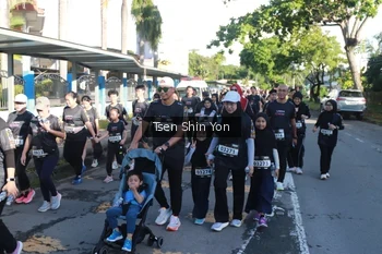 Runner Photo 1672714