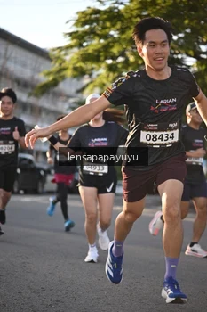 Runner Photo 1672717