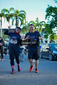 Runner Photo 1672721