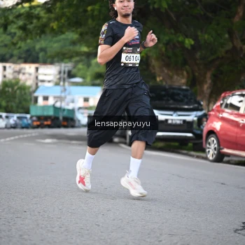 Runner Photo 1672753