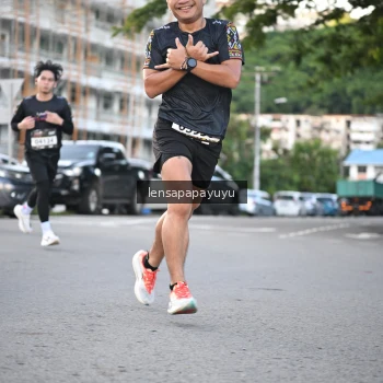 Runner Photo 1672779