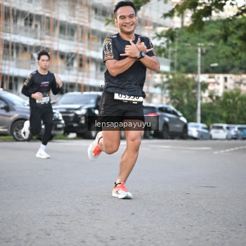 Runner Photo 1672784