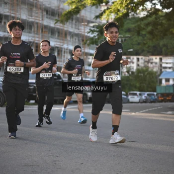 Runner Photo 1672840