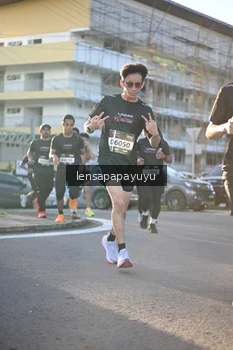 Runner Photo 1672853