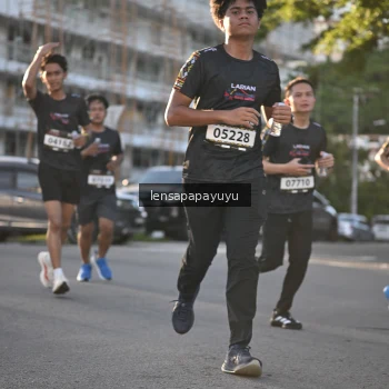 Runner Photo 1672855