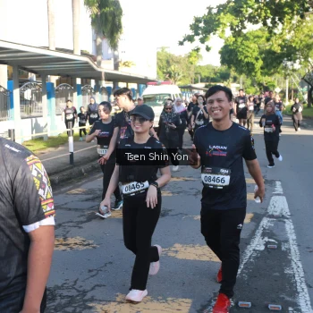 Runner Photo 1672856