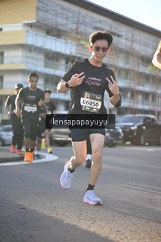 Runner Photo 1672859