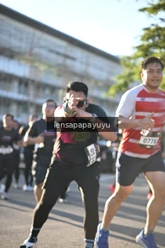 Runner Photo 1672869