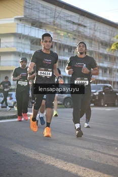 Runner Photo 1672881