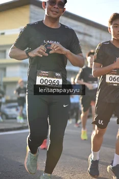 Runner Photo 1672928