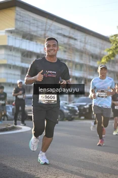 Runner Photo 1672946