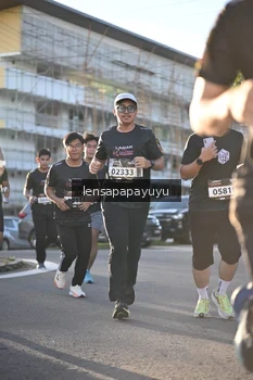 Runner Photo 1673004