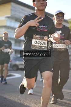 Runner Photo 1673037