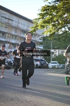 Runner Photo 1673073