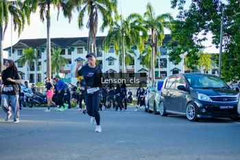 Runner Photo 1673086