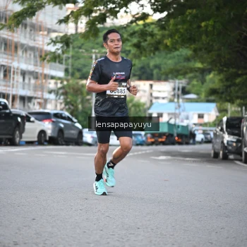 Runner Photo 1673143