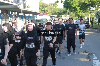Runner Photo 1673230