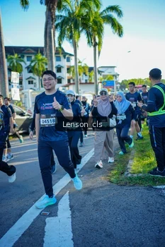 Runner Photo 1673250