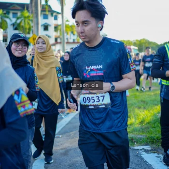 Runner Photo 1673270